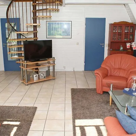 Zeltdachhaus Mit Wlan Und Zaun Tatil Evi Damp