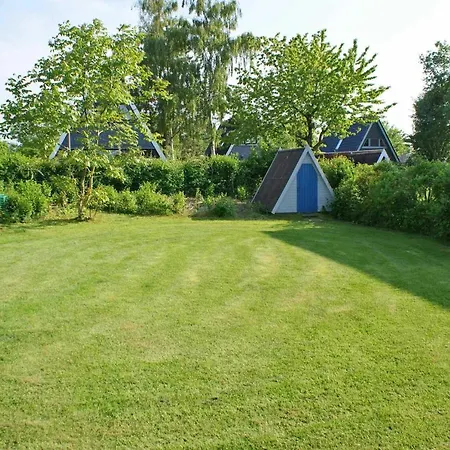 Zeltdachhaus Mit Wlan Und Zaun * Damp