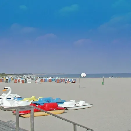 Zeltdachhaus Mit Wlan Und Zaun Damp